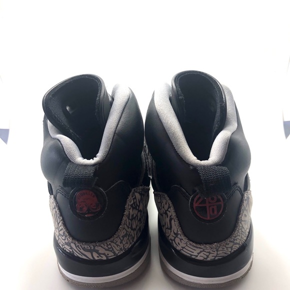 Jordan Spizike BG Black Varsity Red Cement Grey - Picture 3 of 6